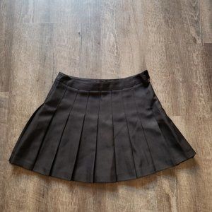NWOT Forever 21 black pleaded skirt